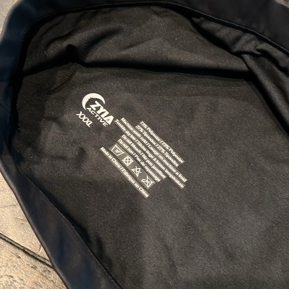 ZYIA 🌙 | Active Neon Yellow and Black - Light & Tight Sports Bra XXXL - Picture 4 of 9